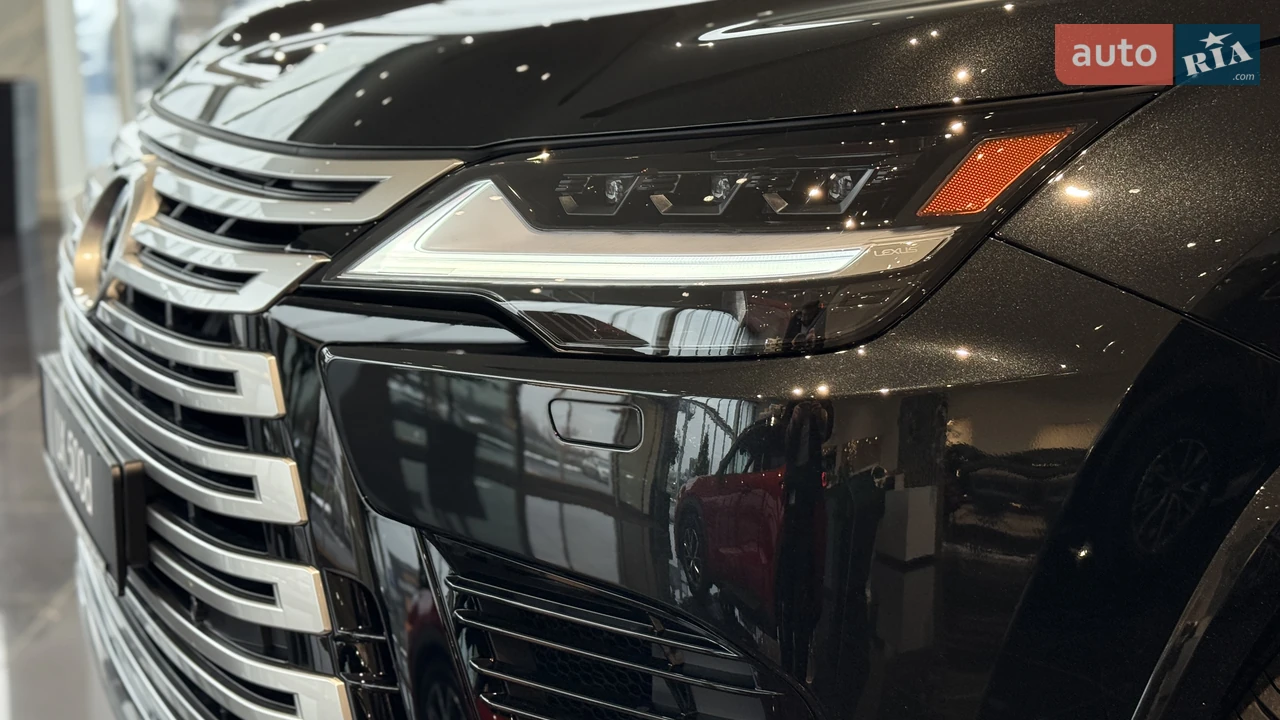 Lexus-12