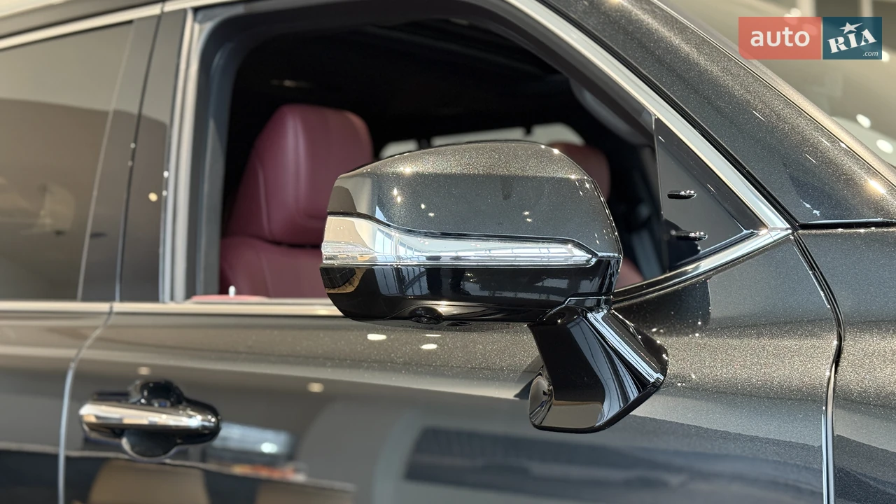 Lexus-9