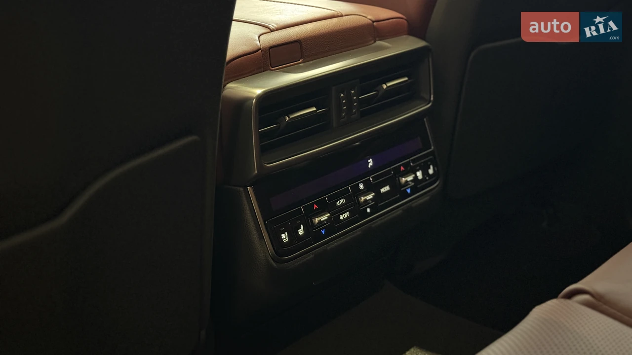 Lexus-1