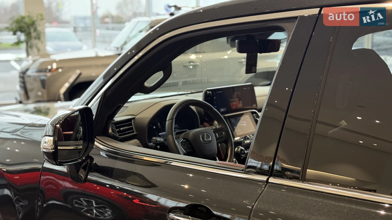 Lexus-18