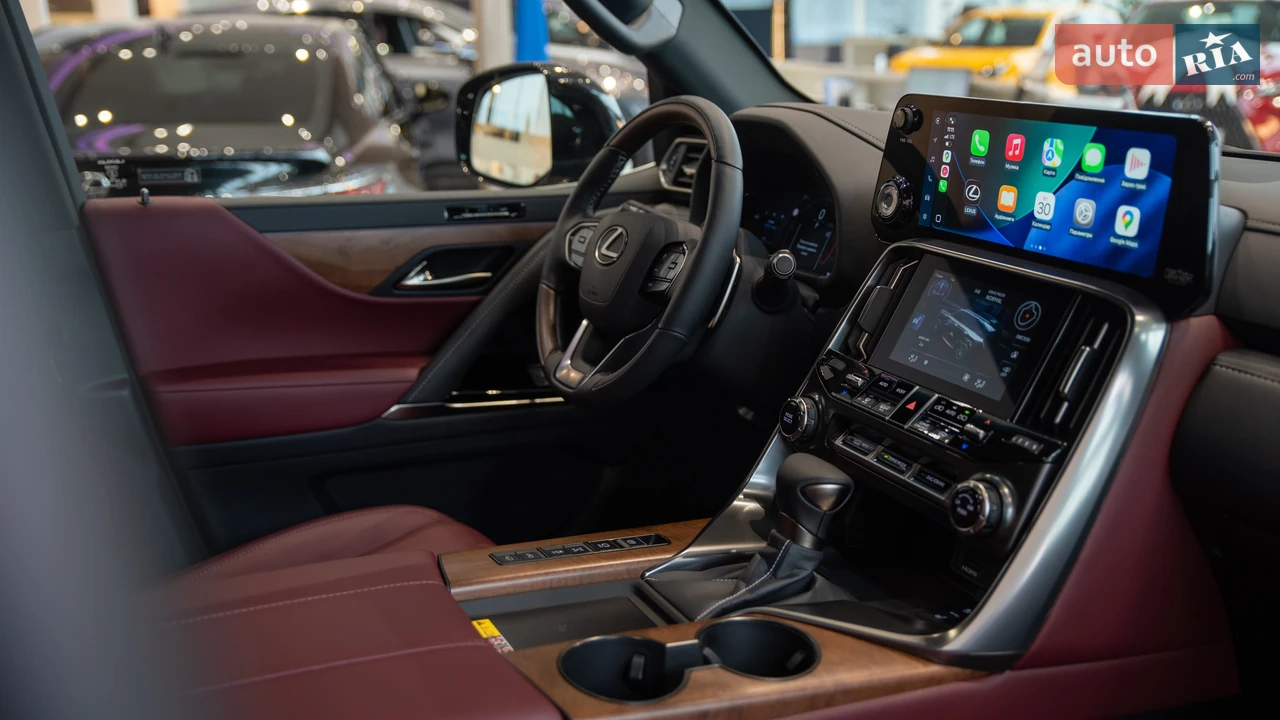 Lexus-5