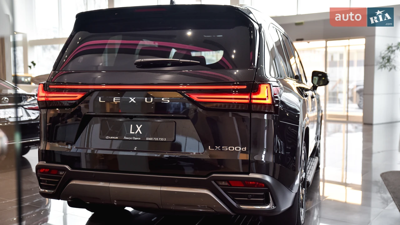 Lexus-12