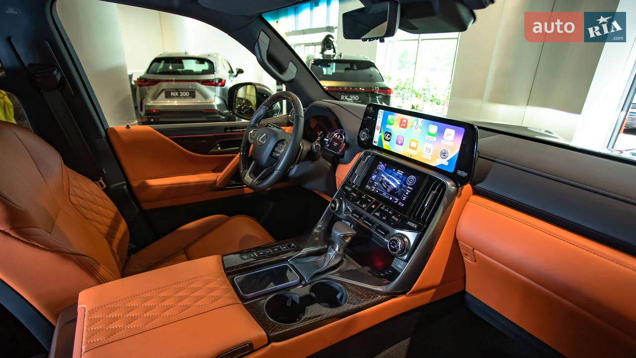 Lexus-24