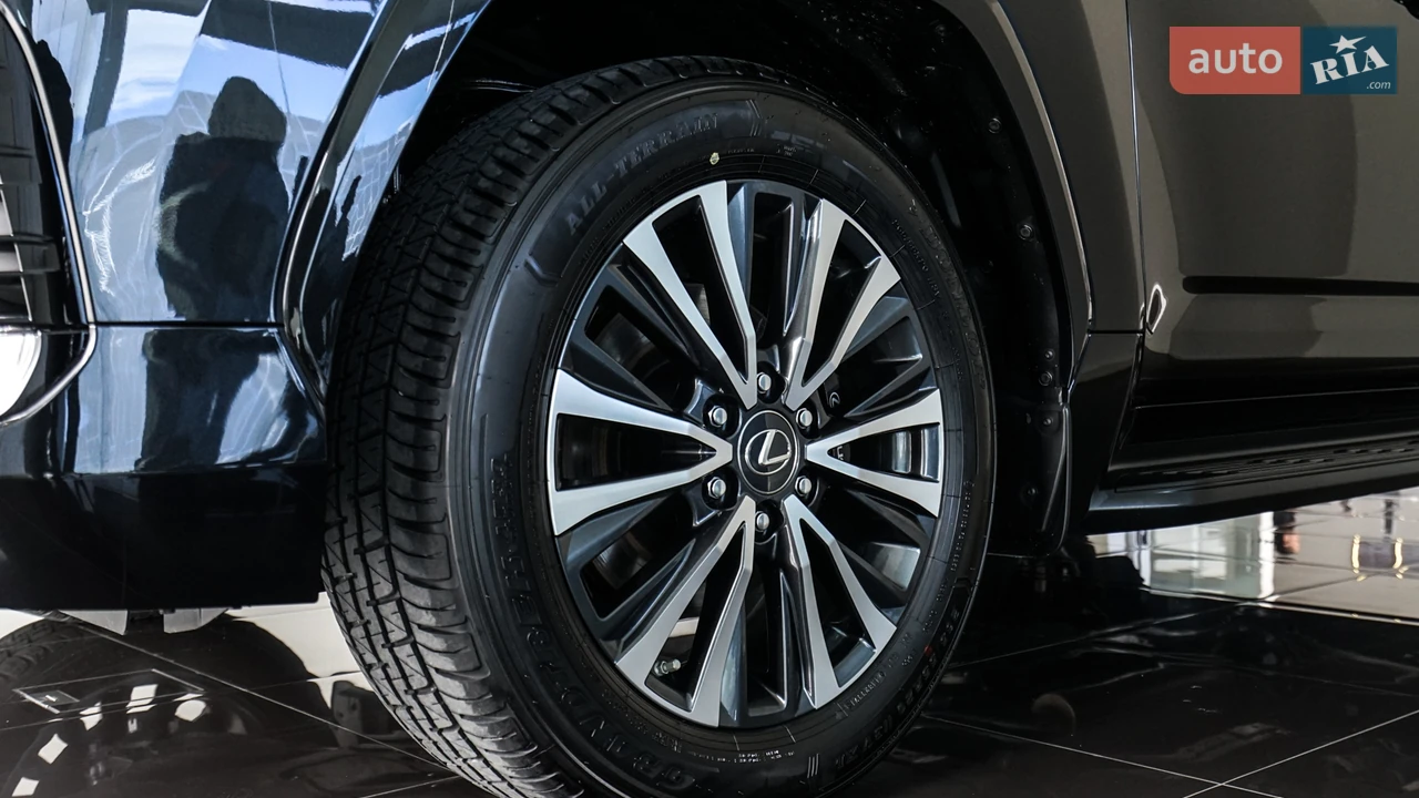 Lexus-6