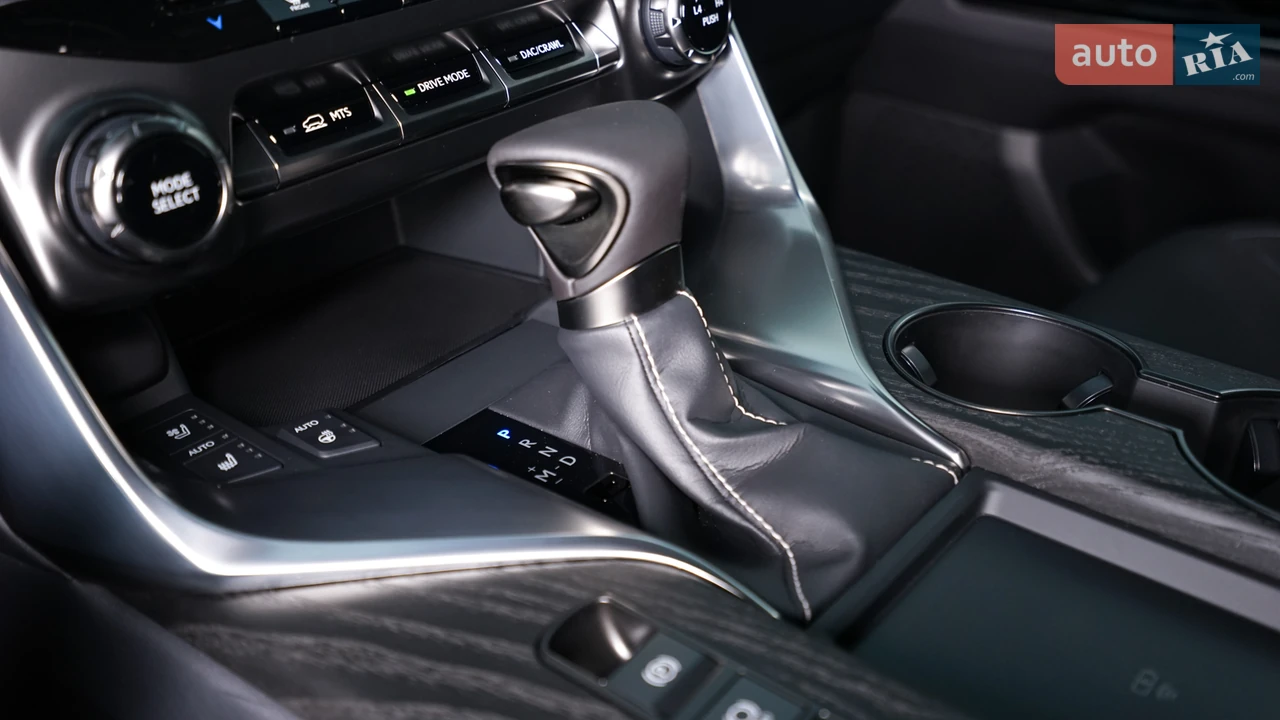 Lexus-20