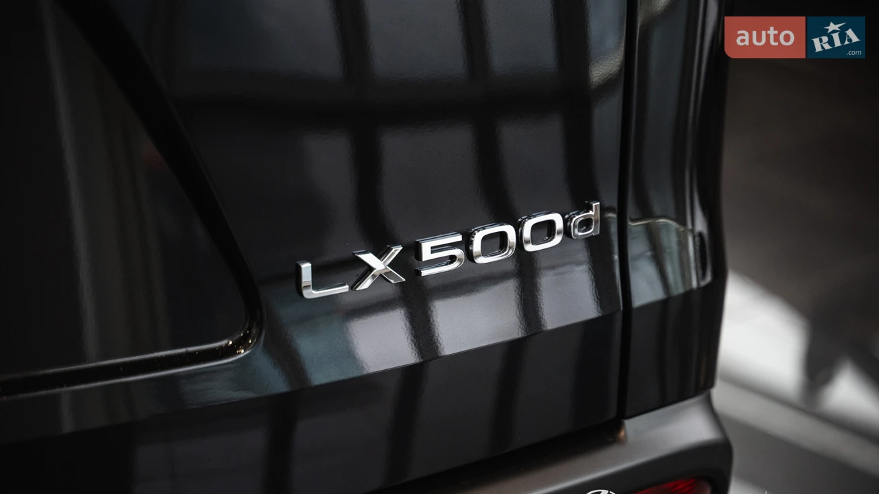 Lexus-9