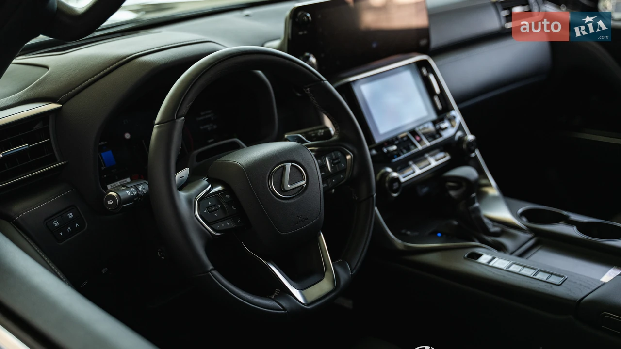 Lexus-14