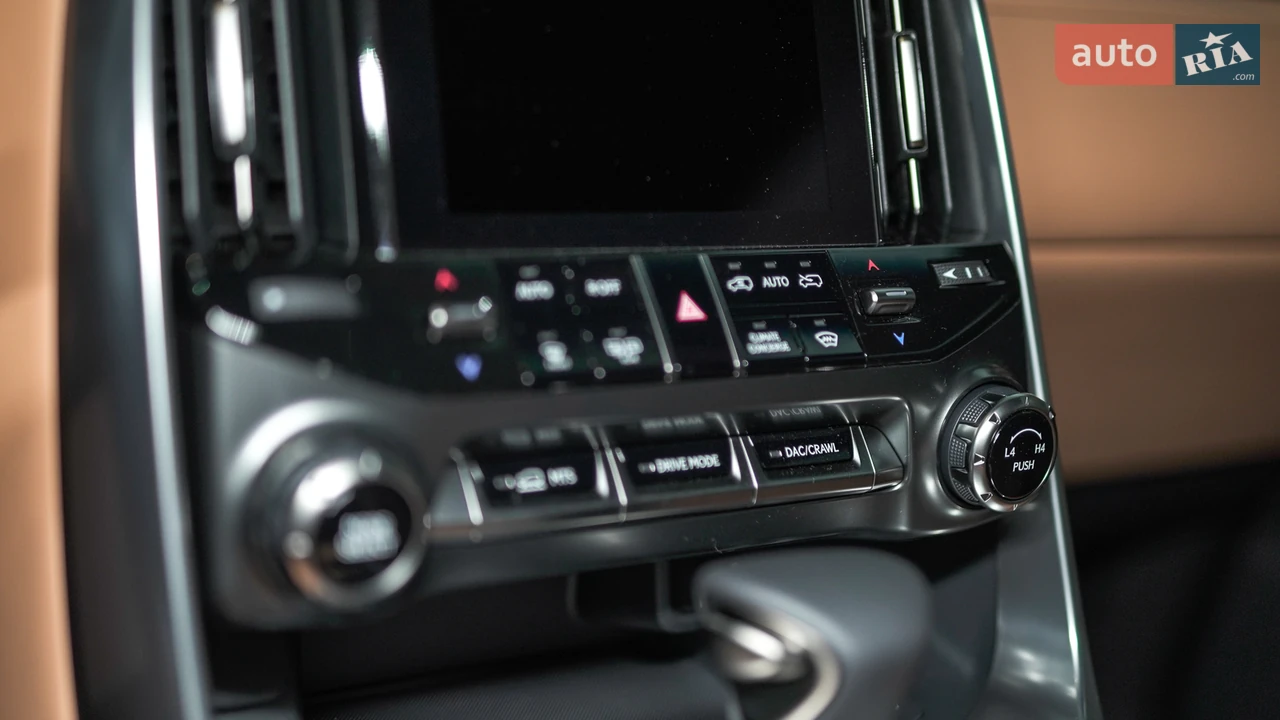 Lexus-20