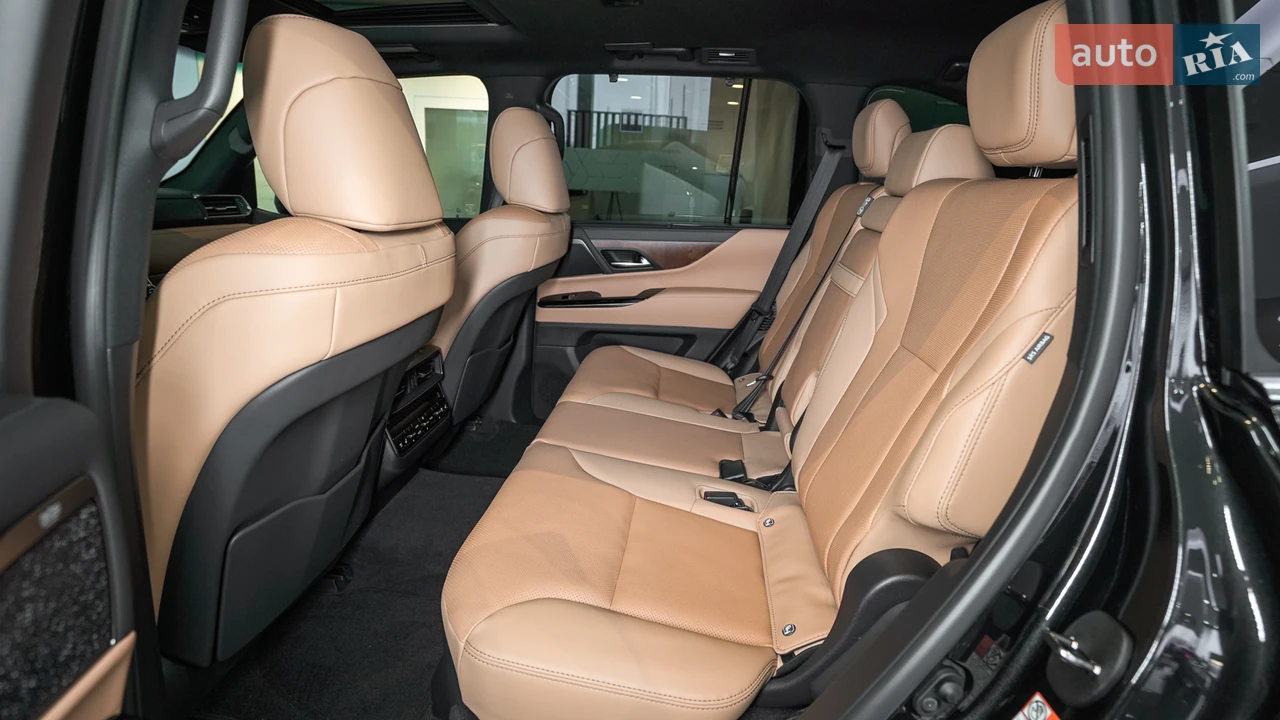 Lexus-26