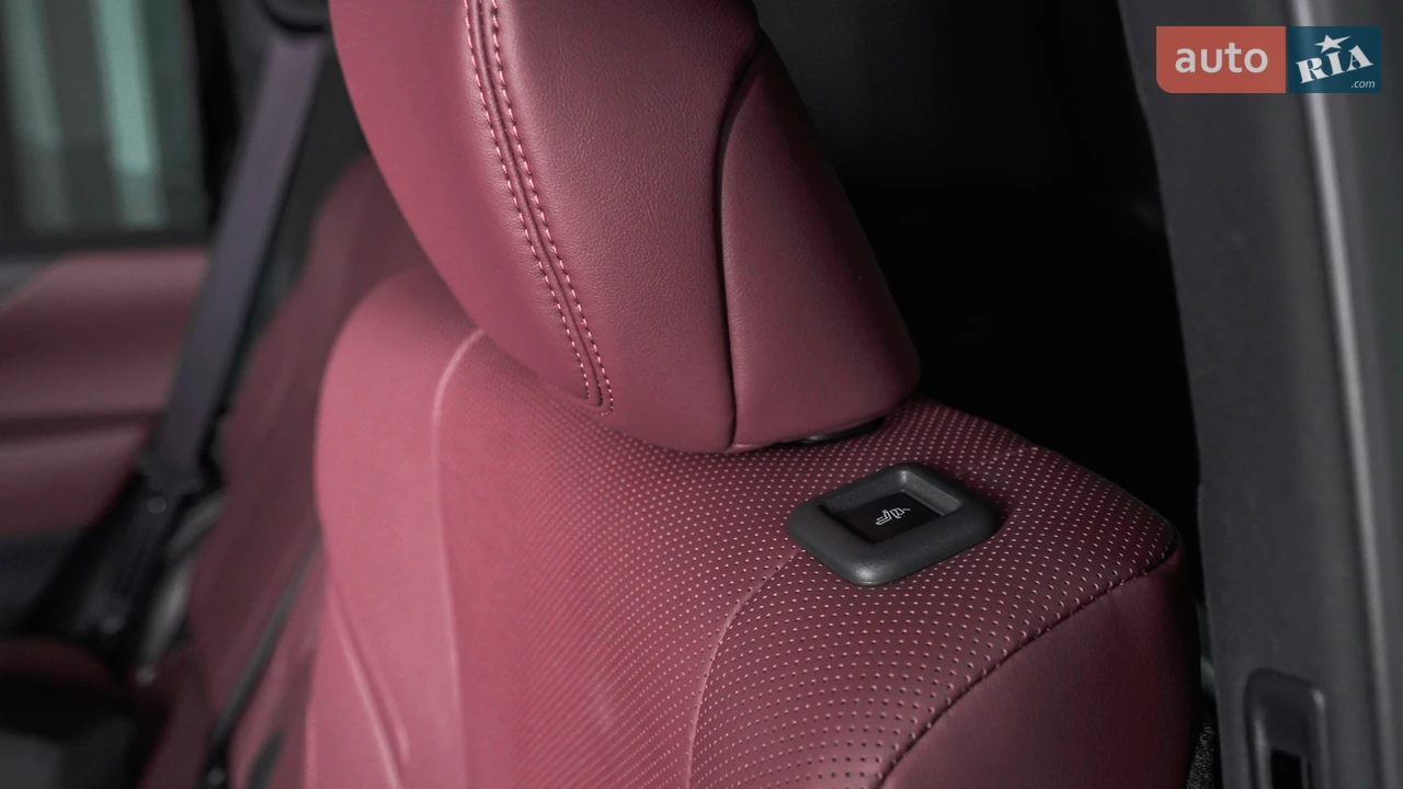 Lexus-18