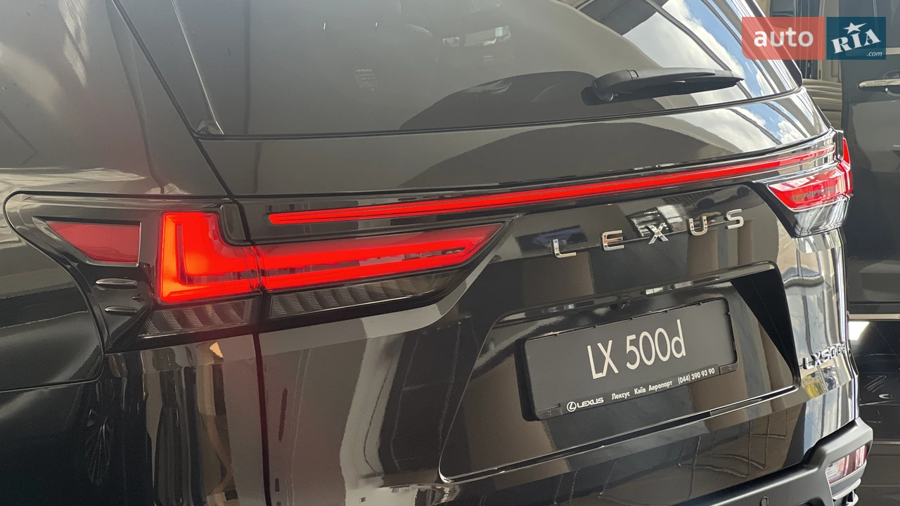 Lexus-8
