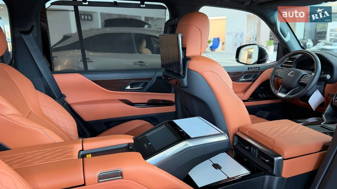 Lexus-10