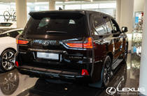 Lexus LX Black Edition