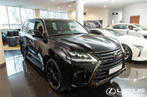 Lexus LX Black Edition