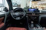 Lexus LX Black Edition