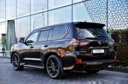 Lexus LX Black Edition