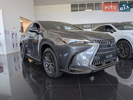 Lexus NX 2025