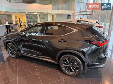 Lexus NX 2025