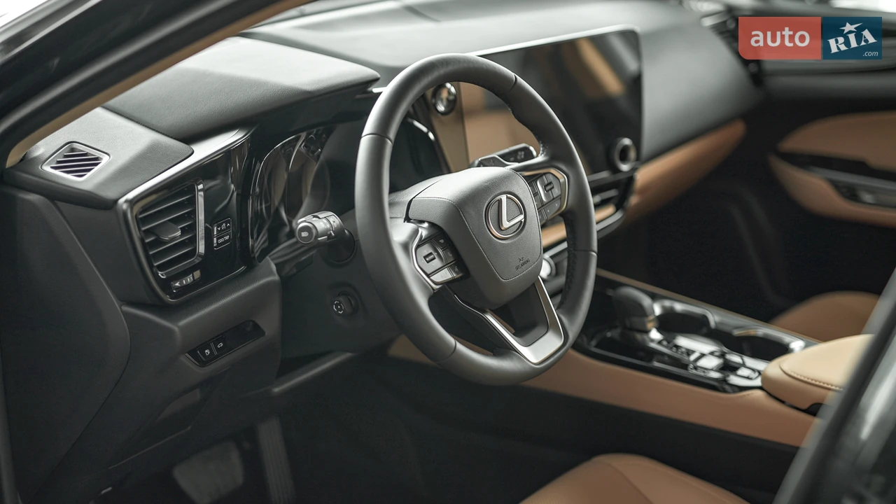 Lexus-15