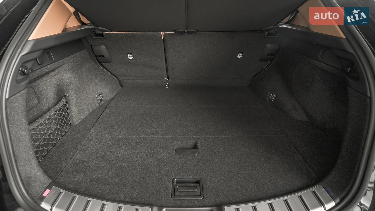 Lexus-24