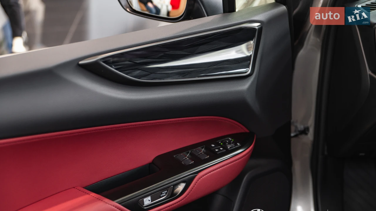 Lexus-14
