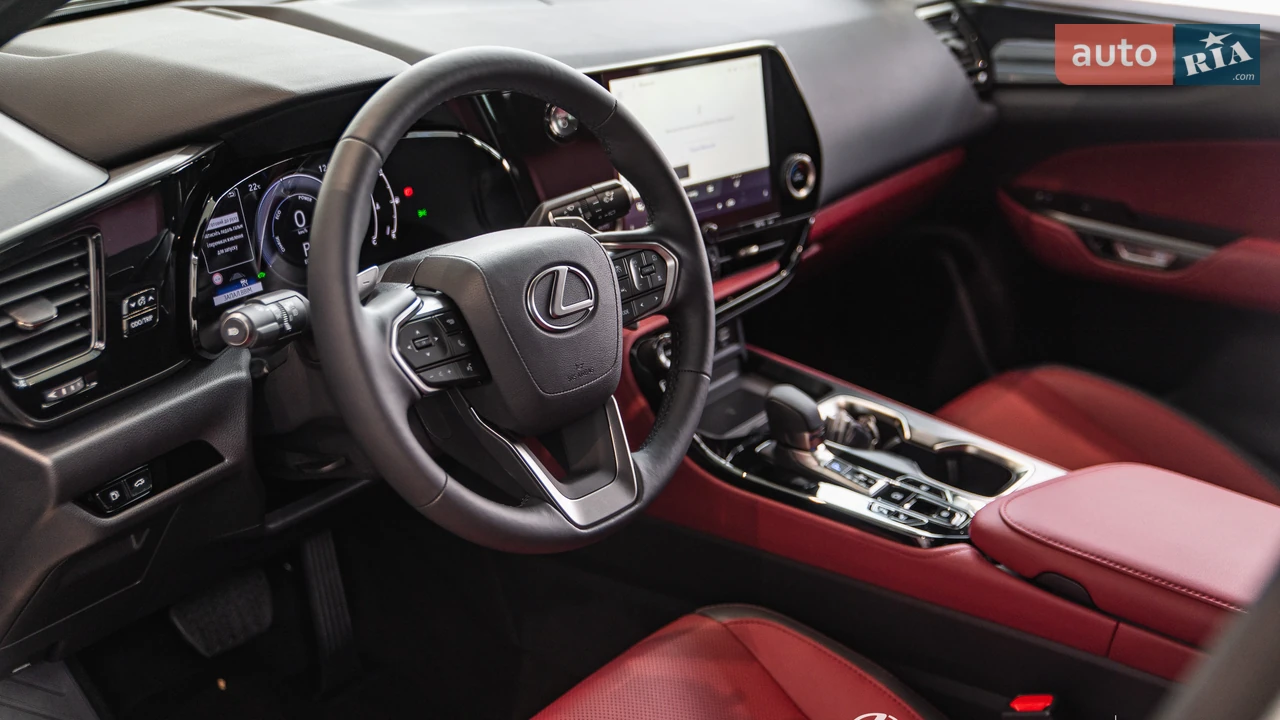 Lexus-12