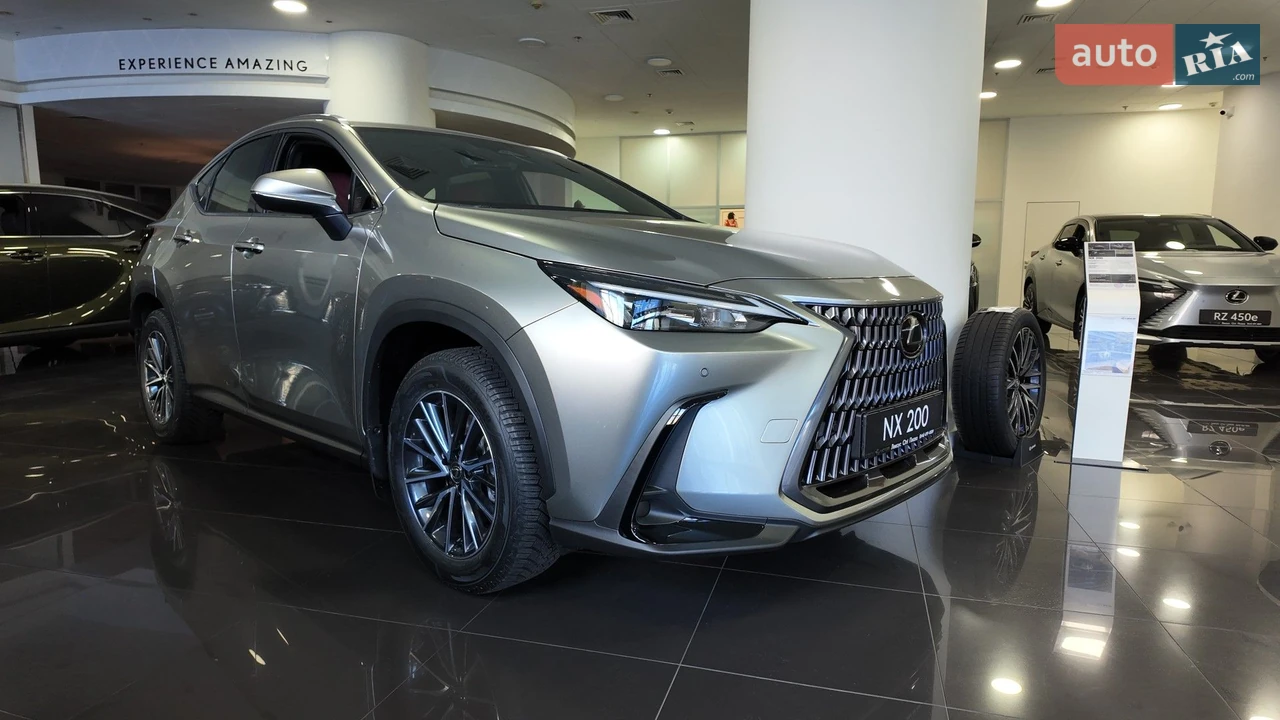 Lexus-4