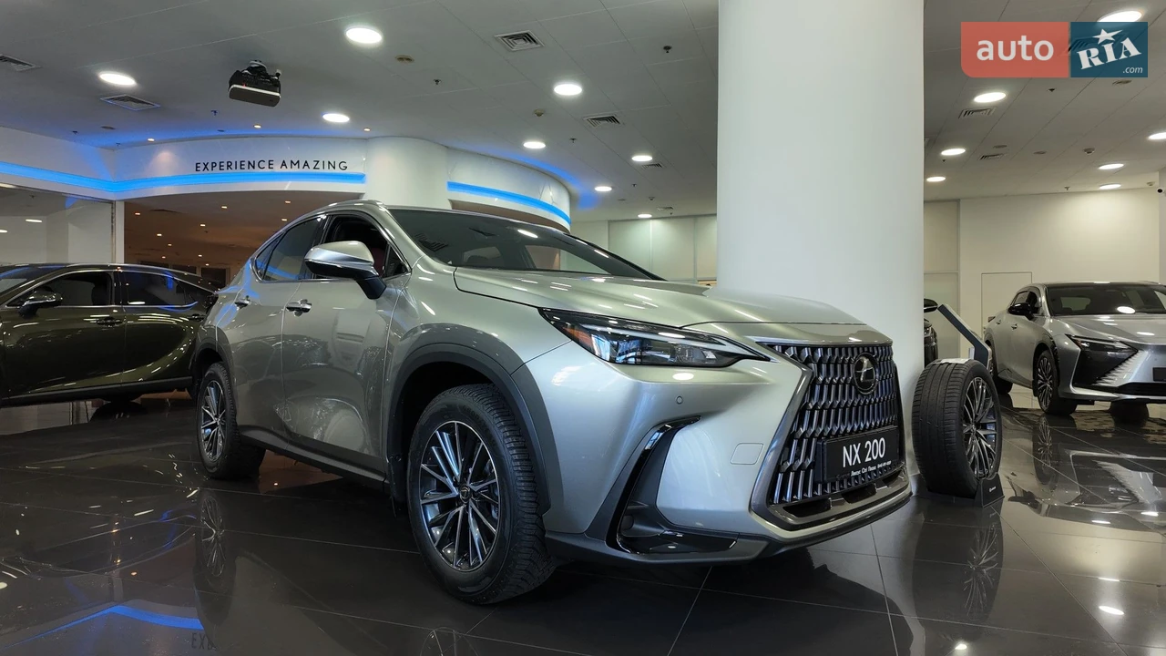 Lexus-6