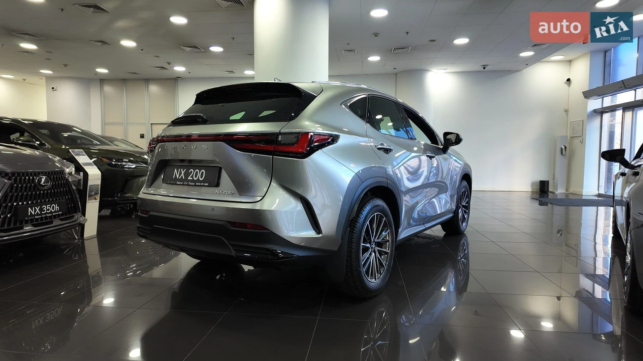 Lexus-9