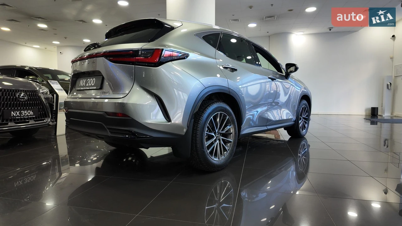 Lexus-12