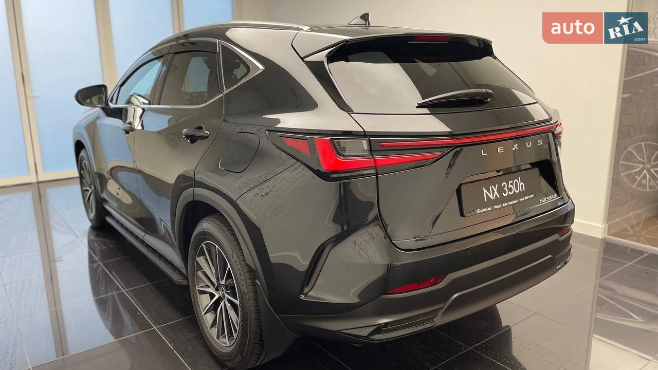 Lexus-9