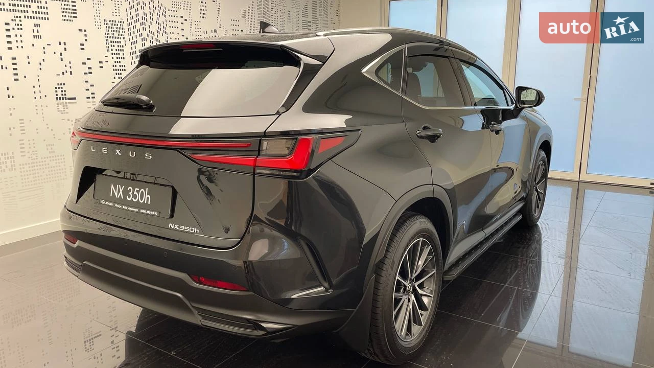 Lexus-12