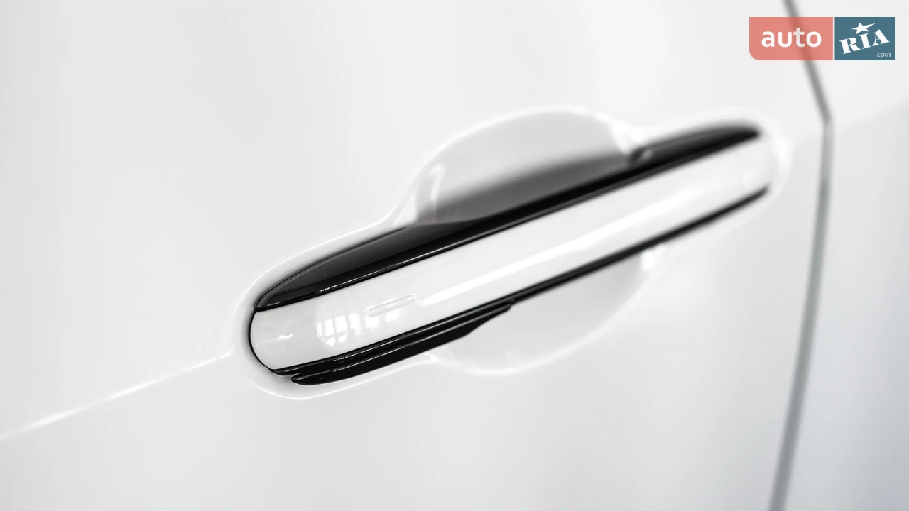 Lexus-9
