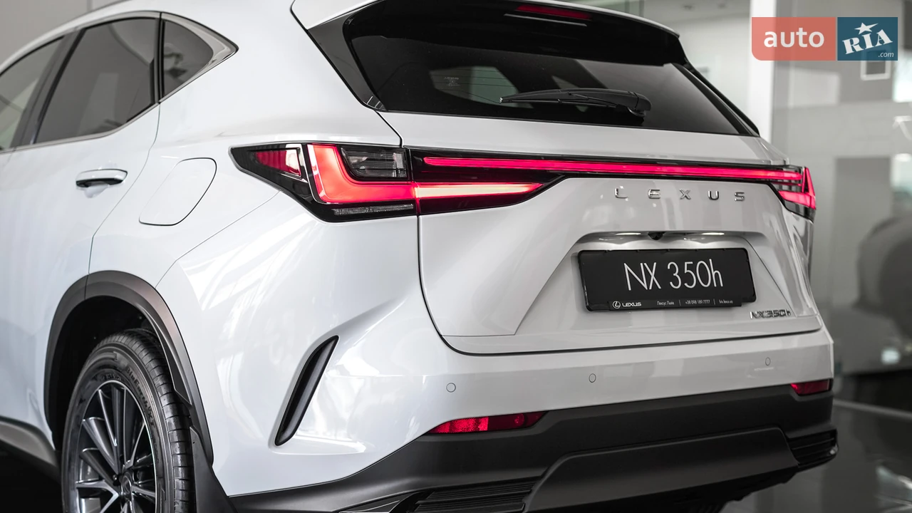 Lexus-7