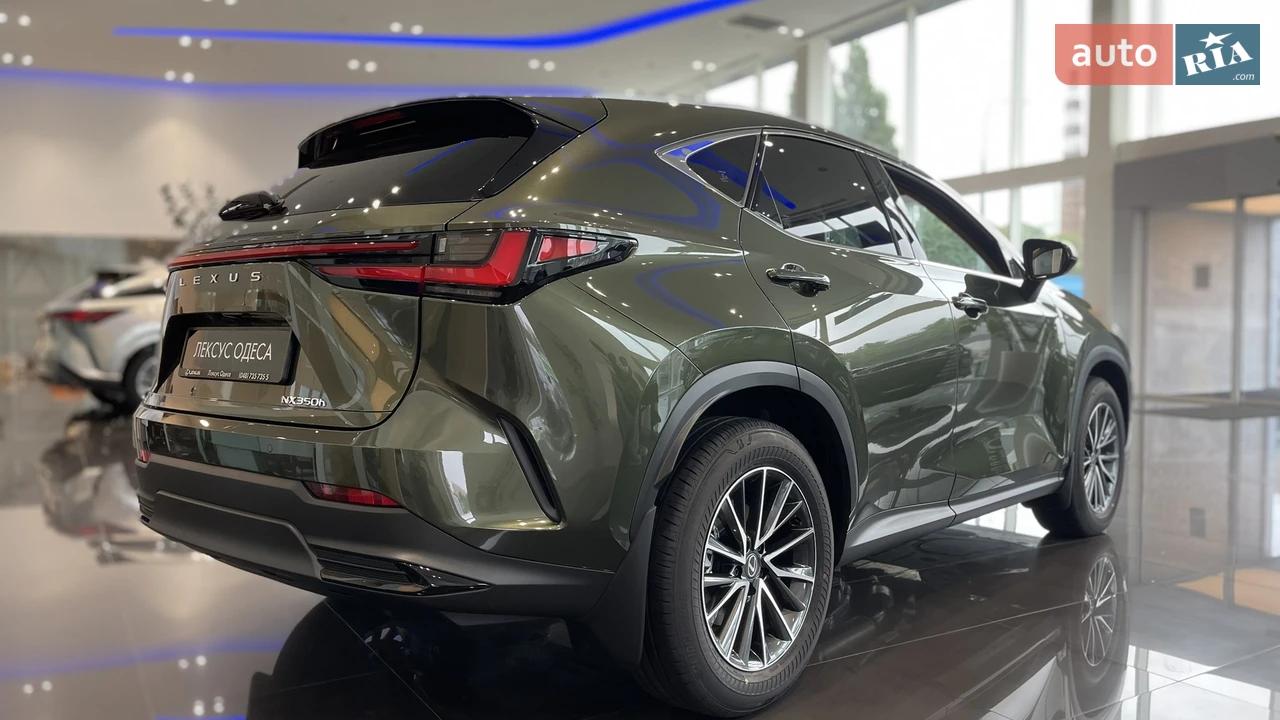 Lexus-3