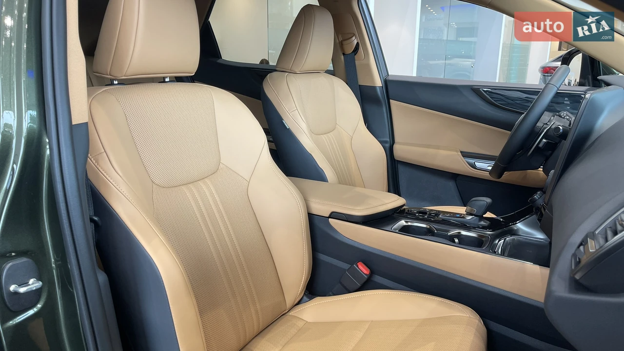 Lexus-6