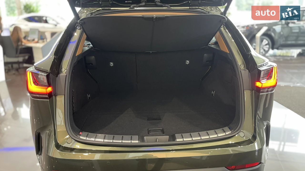 Lexus-11
