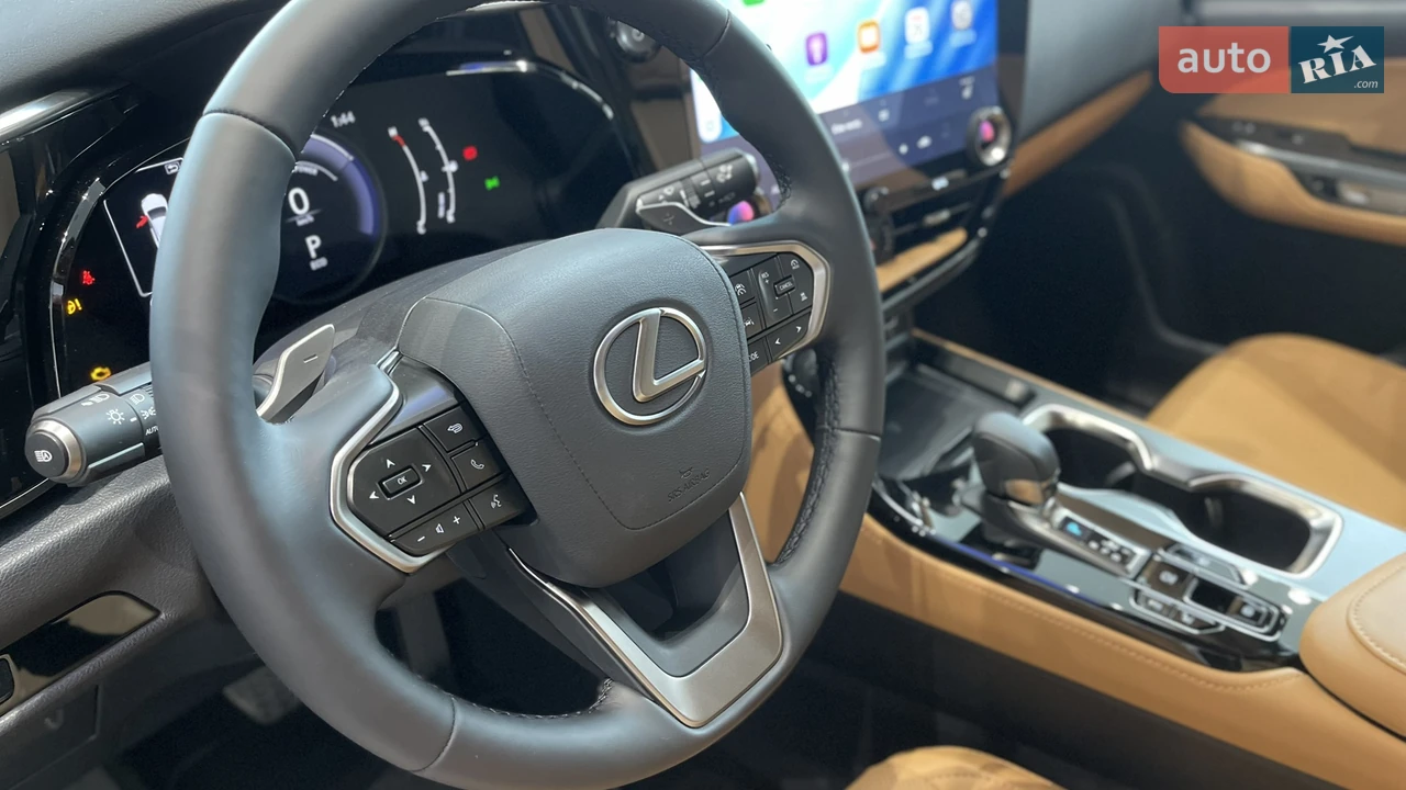 Lexus-13