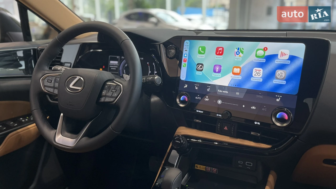 Lexus-16