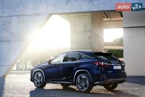 Lexus RX 2018 року