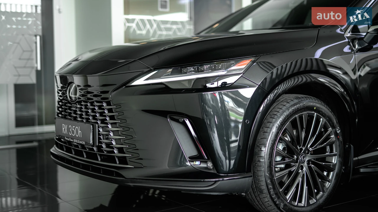 Lexus-4