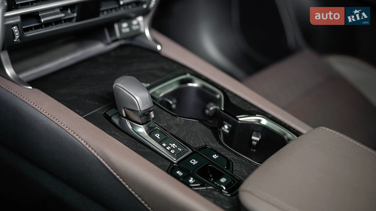Lexus-15