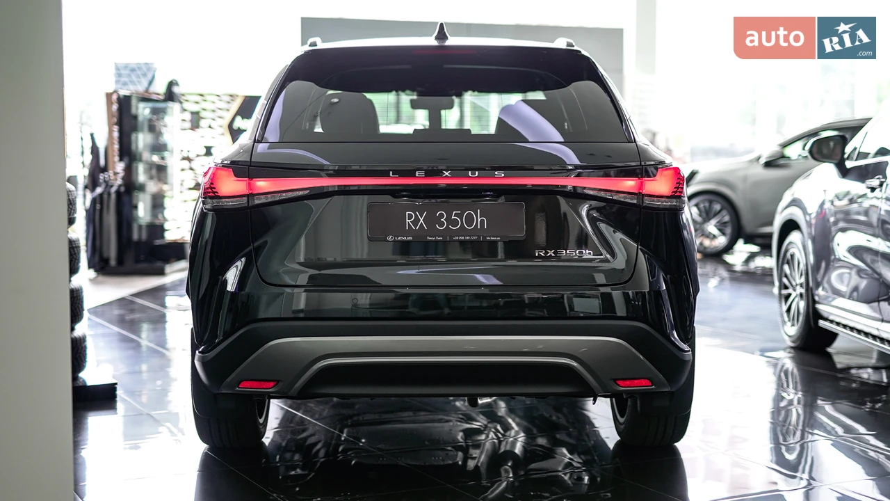 Lexus-6