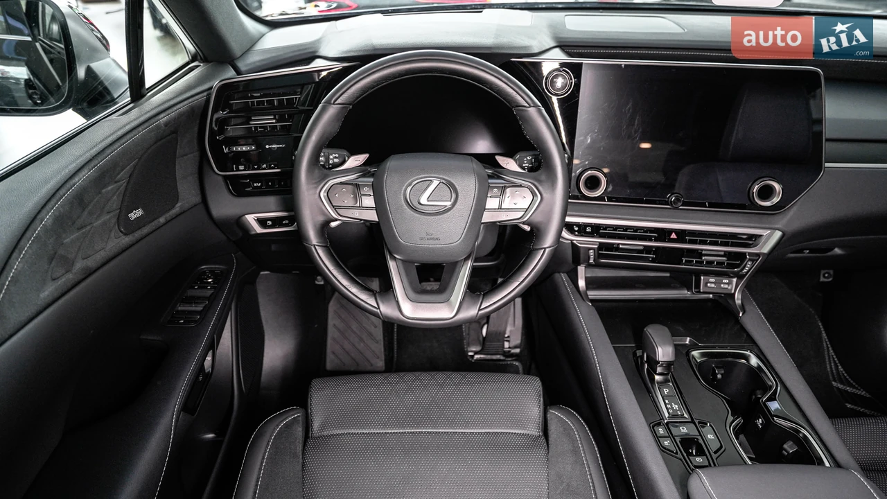 Lexus-0