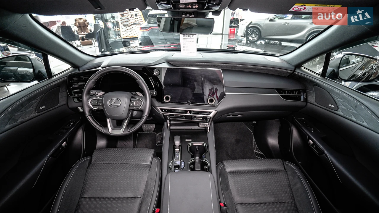 Lexus-1