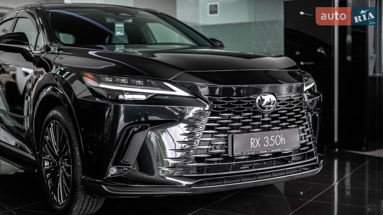 Lexus-5