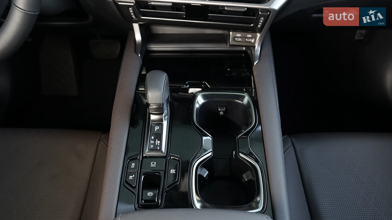 Lexus-17