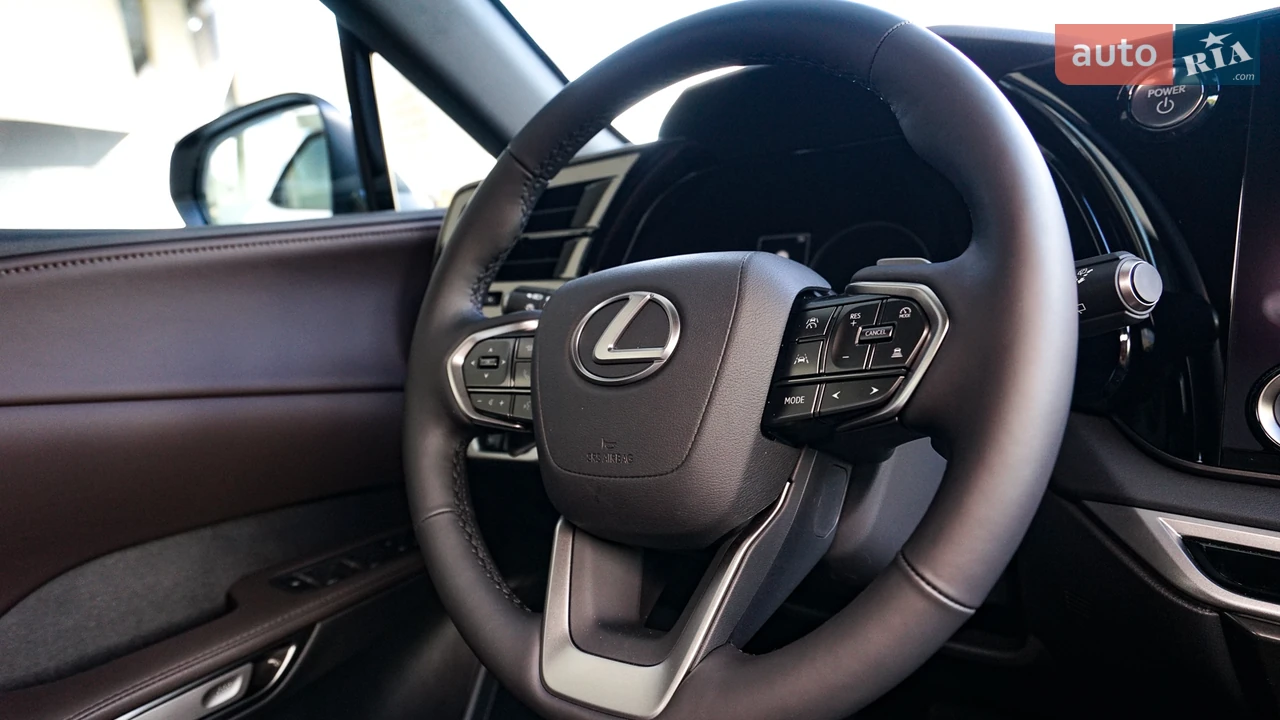 Lexus-14