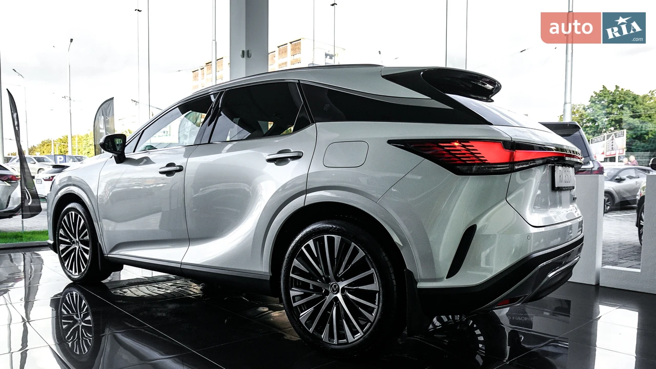 Lexus-6