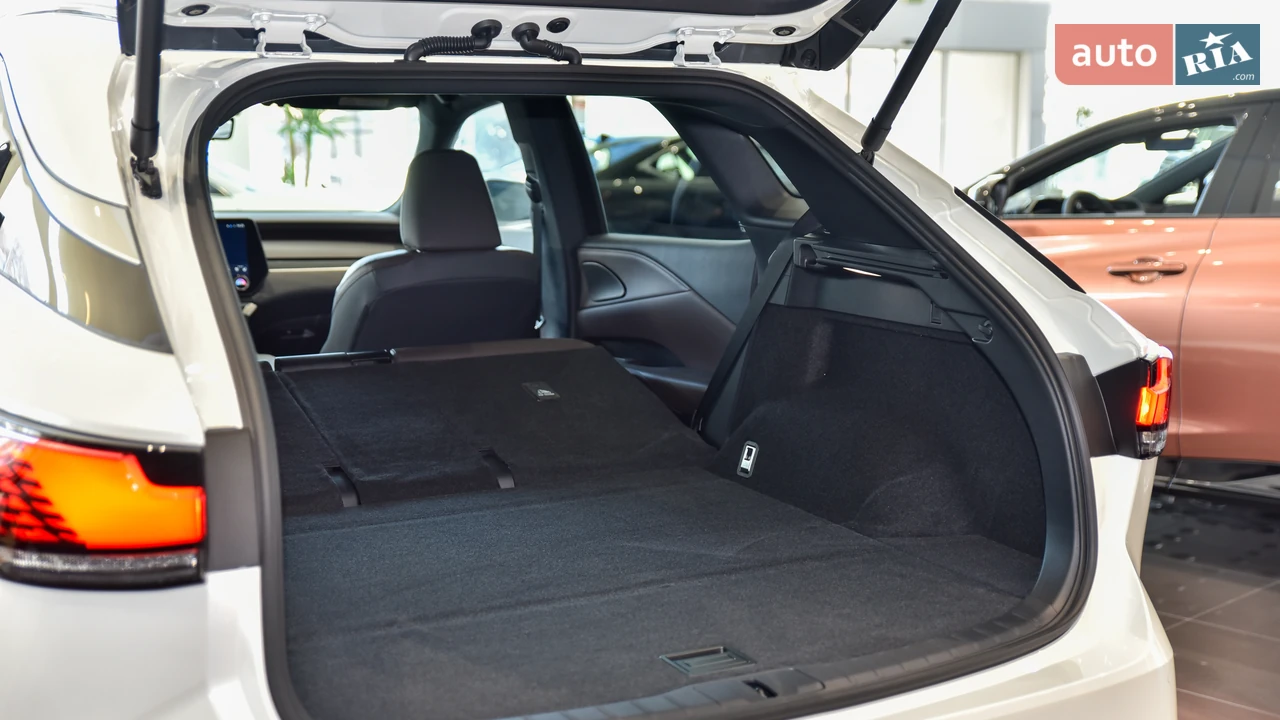 Lexus-13